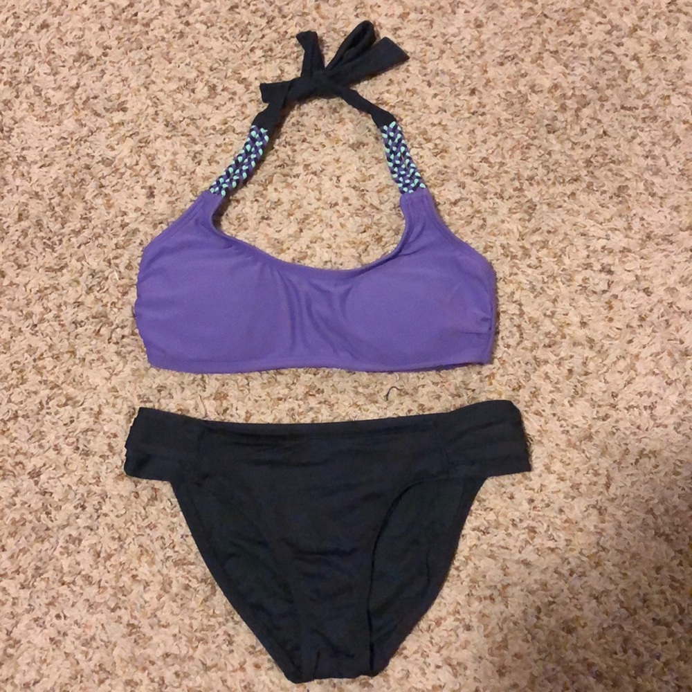 Gently Used Mossimo Sport Two Piece